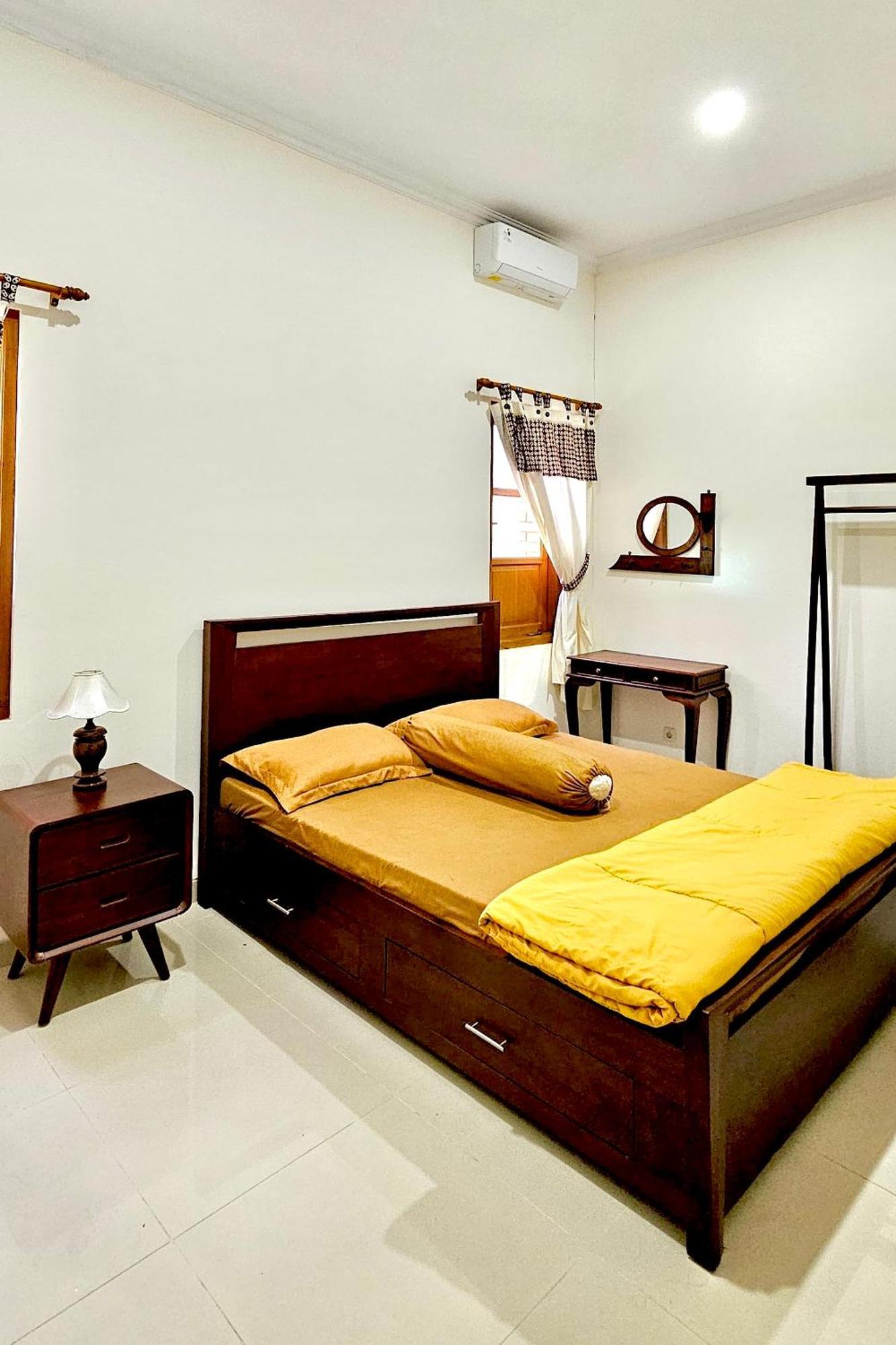 Omah Tabon Jogja - Close To Malioboro Джокьякарта Экстерьер фото